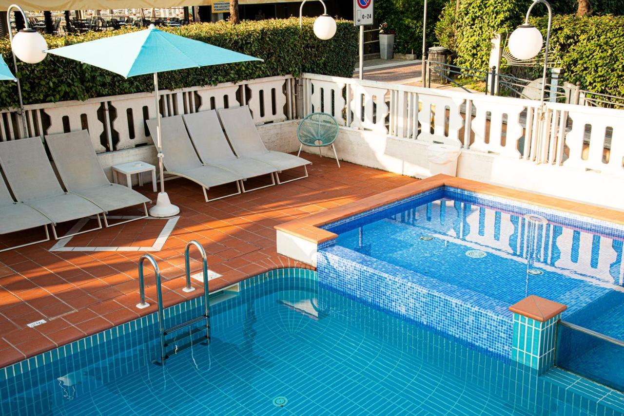 Hotel Savoy กาออร์เล ภายนอก รูปภาพ